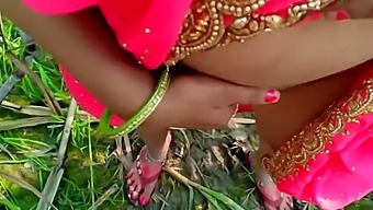 Bhabhi'S Outdoor Anal Fuck In The Jungle With A Big Fucking Stick