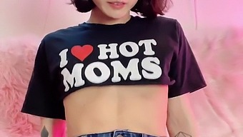 Fitness Enthusiast Asian Babe Reveals Her Wet Pussy In Micro Shorts At The Gym