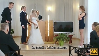 Video Visoke Ločljivosti Z Osupljivim Intimnim Trenutkom Češke Neveste S Prijateljem Ženina